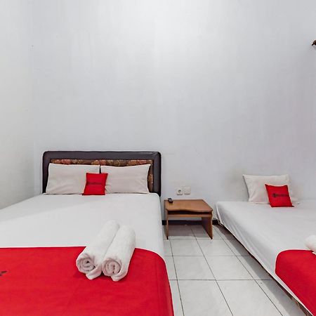 Reddoorz At Ciliwung Guest House Syariah Malang Dış mekan fotoğraf