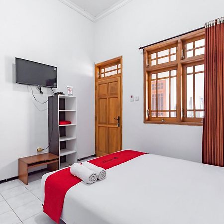 Reddoorz At Ciliwung Guest House Syariah Malang Dış mekan fotoğraf