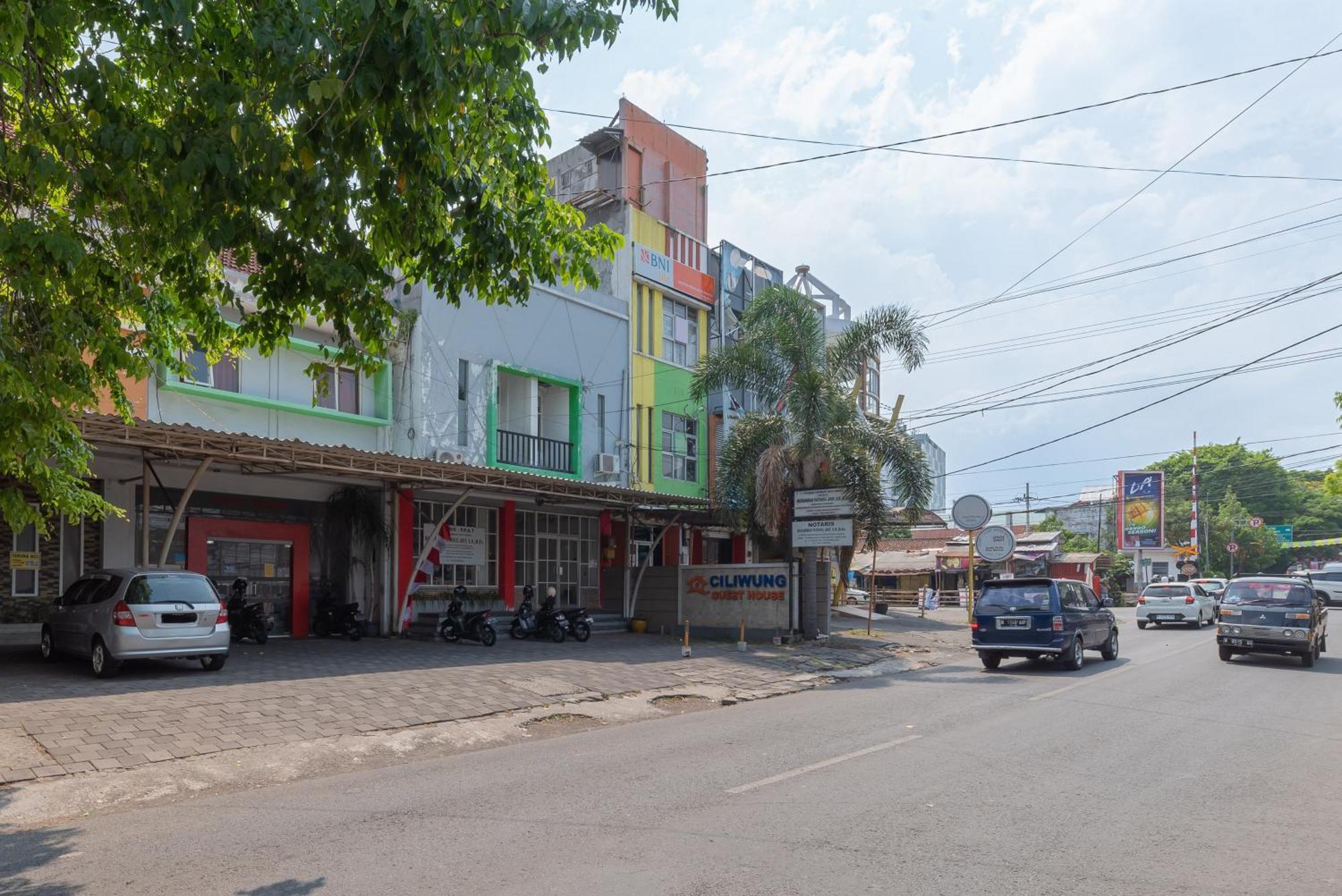 Reddoorz At Ciliwung Guest House Syariah Malang Dış mekan fotoğraf